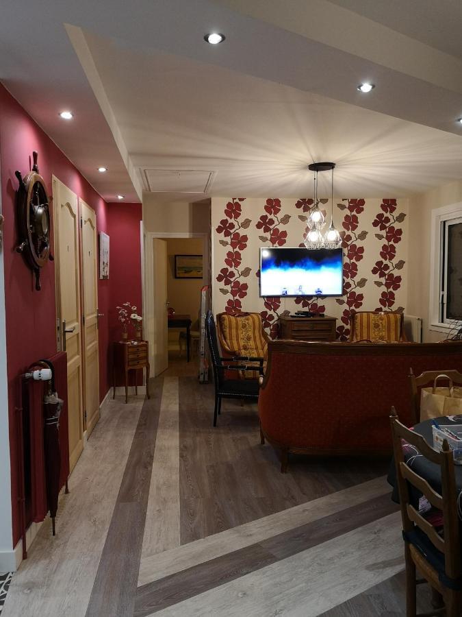 Holiday home La Maison Du Bonheur Port-en-Bessin-Huppain